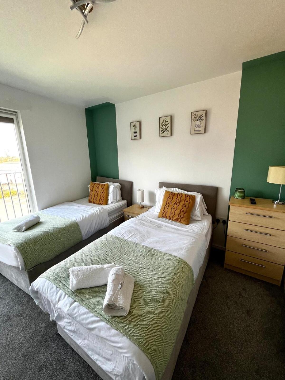 Apartment Serene 2-bed Flat With Canal Views - Coop Live & Ethiad Manchester